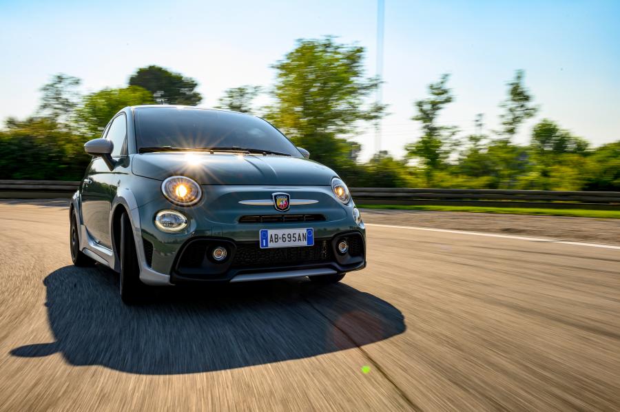  Abarth 695 70° Anniversario (312) 2019 года  (WW) (фото 60 из 70)